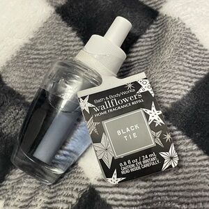 Bath & Body Works Black Tie Wallflowers Home Fragrance Refill New and Sealed